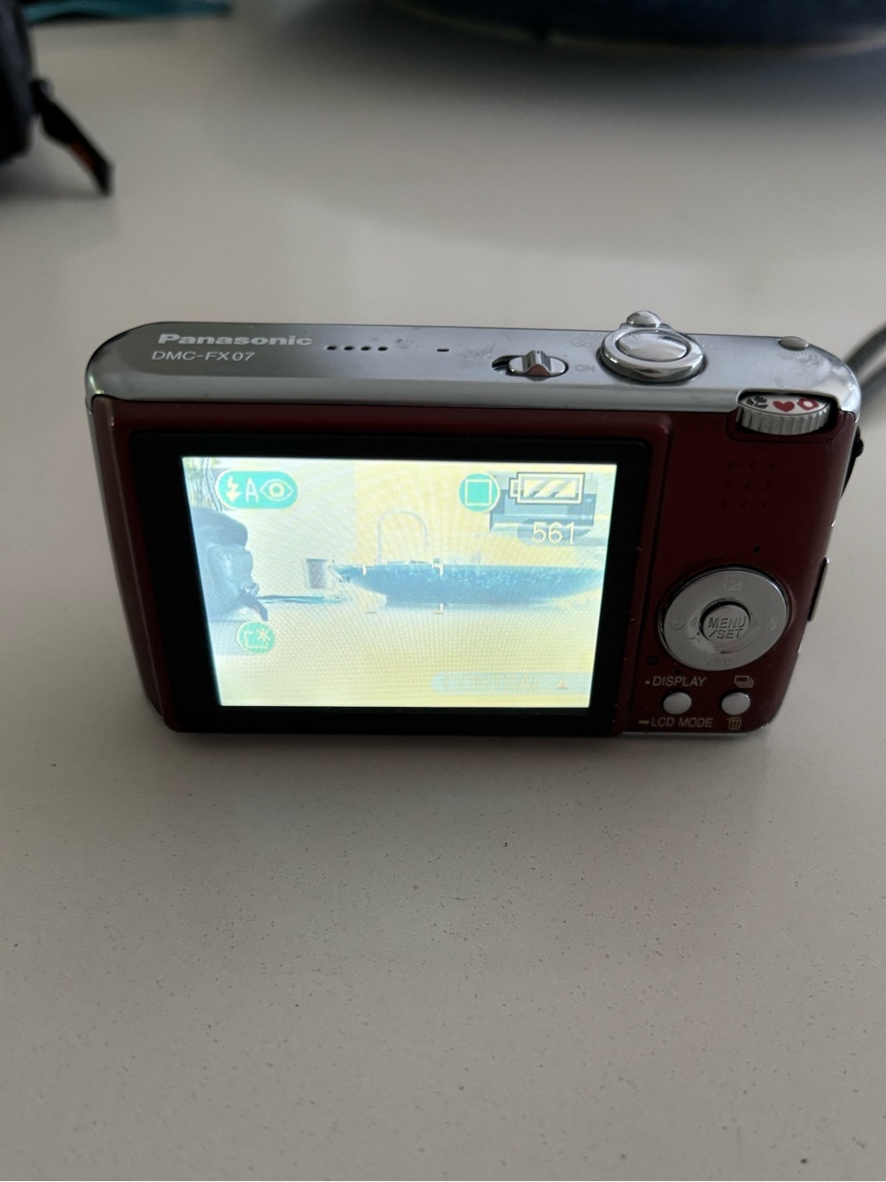 Panasonic DMC-FX07 Compact Digital Camera in Red - Picture 6 of 7